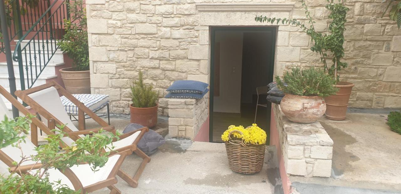 Arismari Apartman Míresz Kültér fotó